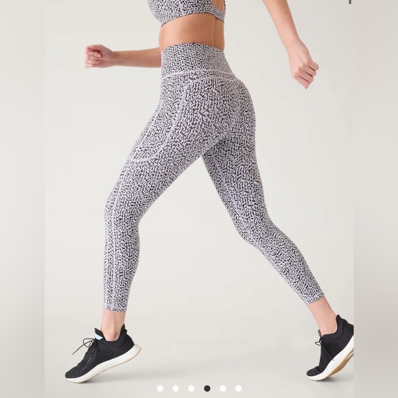 Athleta ULTIMATE STASH HIGH RISE 7/8 TIGHT - Picture 6 of 9